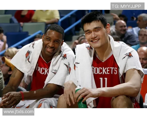姚明与范甘迪近况揭秘NBA传奇人物的最新动态与发展分析