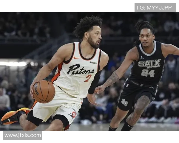 活塞输给热火，唐斯表现出色：篮球场上的高光时刻