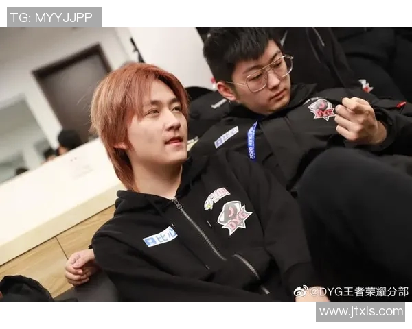 热议王者荣耀：LNG选手个人能力的提升与战术革新分析