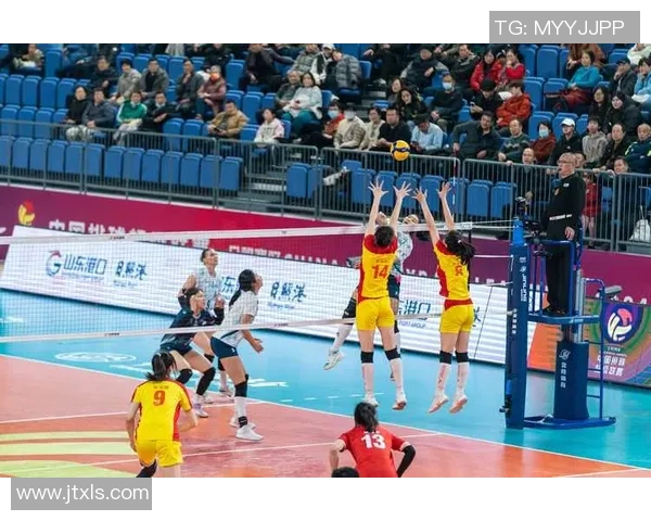 赛后分析:深圳排球队与重庆排球队在比赛中的战术灵活性对比探讨 赛后分析:深圳排球队与重庆排球队在比赛中的战术灵活性对比探讨